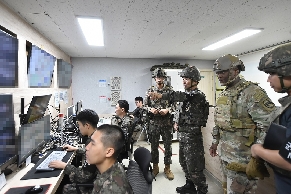“합참의장 취임 후 첫 군사...